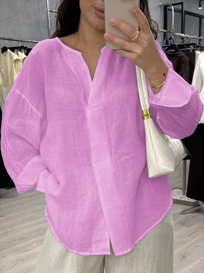 Women's loose linen top with V-neck and relaxed cut NOVAE
