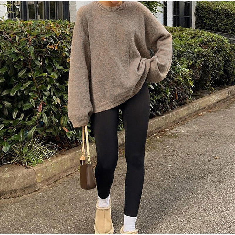 Women's fashionable shoulder bag in a minimalist design NOVAE