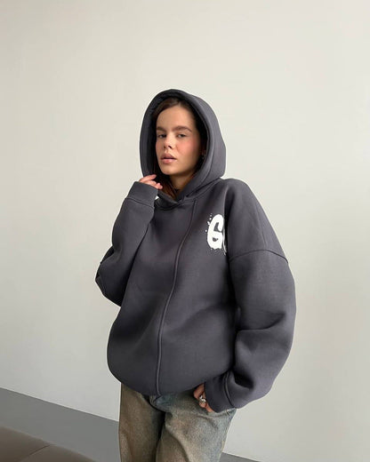 Women's oversized hoodie with a comfortable cut and casual sleeves NOVAE