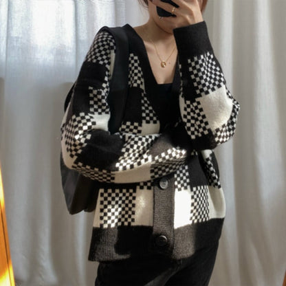 Women's chunky knit cardigan with contrasting check pattern and button details NOVAE