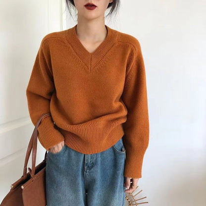 Women's V-neck sweater in soft knit NOVAE