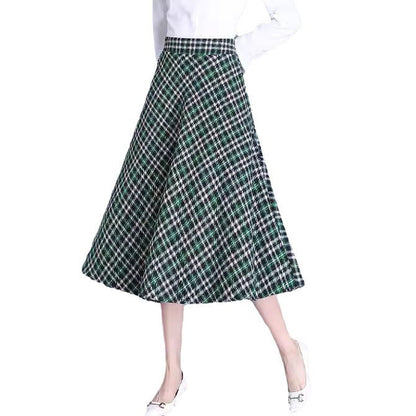 Women's midi skirt in an elegant check design with a flowing cut NOVAE