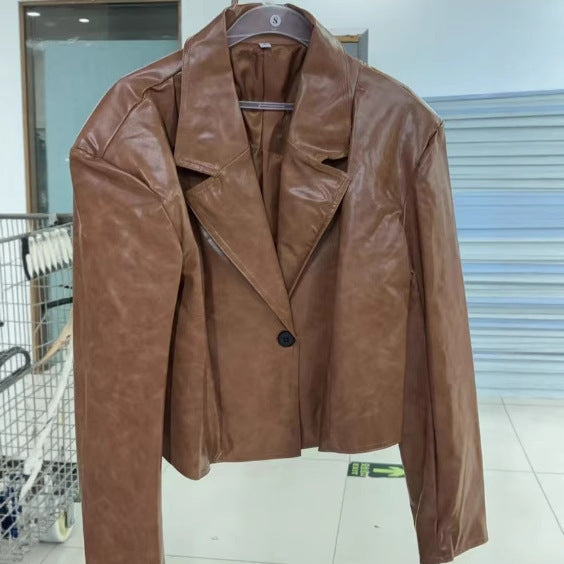 Women's short leather jacket in a stylish blazer look NOVAE