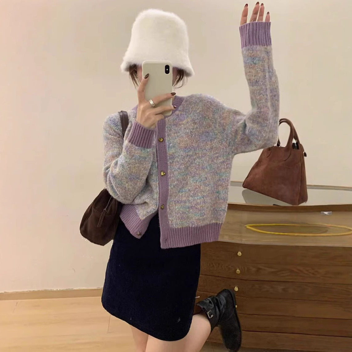 Women's cozy cardigan with heart buttons and contrasting ribbed details NOVAE