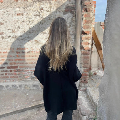 Women's fashionable cardigan with practical pockets and button closure NOVAE