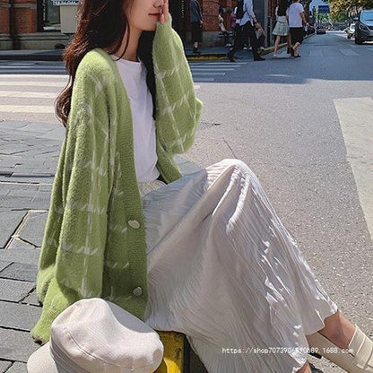 Women's Cozy Oversized Knit Cardigan with Check Pattern NOVAE