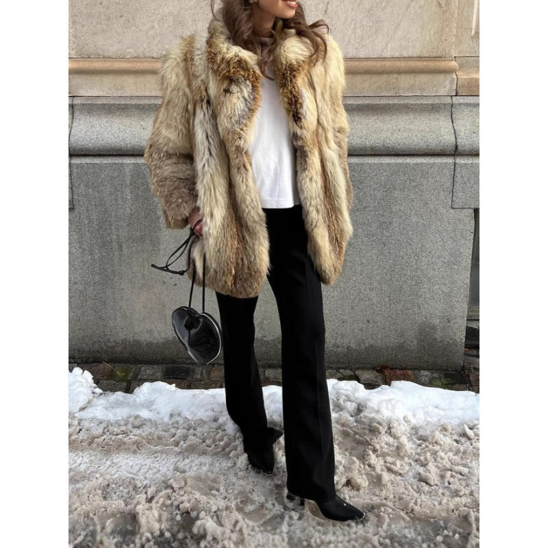 Women's faux fur jacket with luxurious details NOVAE