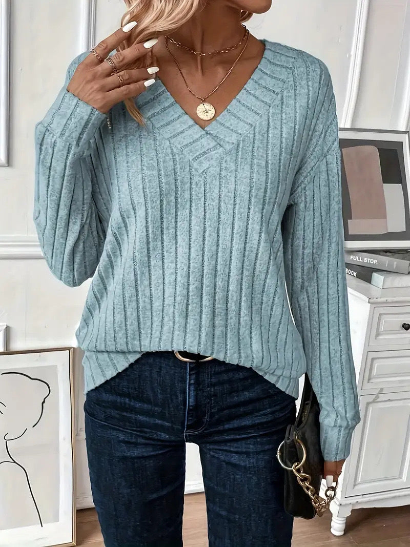 Women's V-neck ribbed knit sweater with a relaxed fit NOVAE