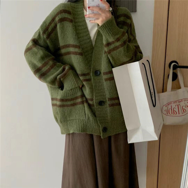 Women's chunky knit cardigan with wide turn-up and decorative button details NOVAE