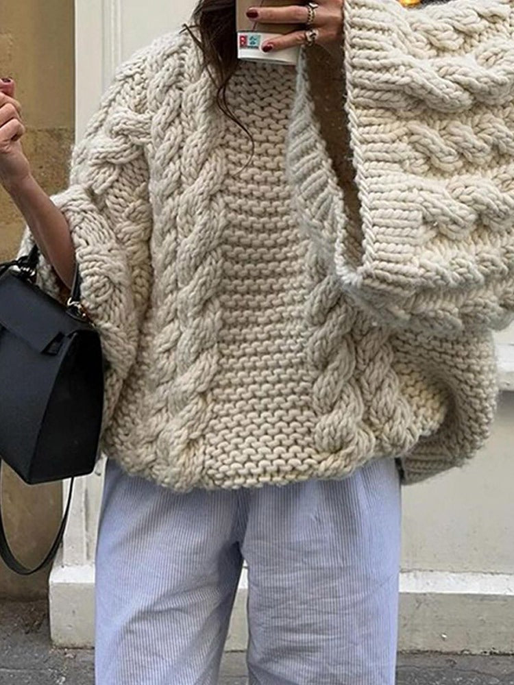 Women's chunky knit sweater with modern cable details NOVAE