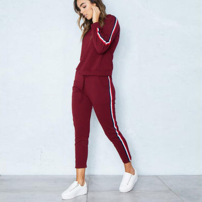Women's fashionable sports set with contrasting side stripes and elastic waistband NOVAE