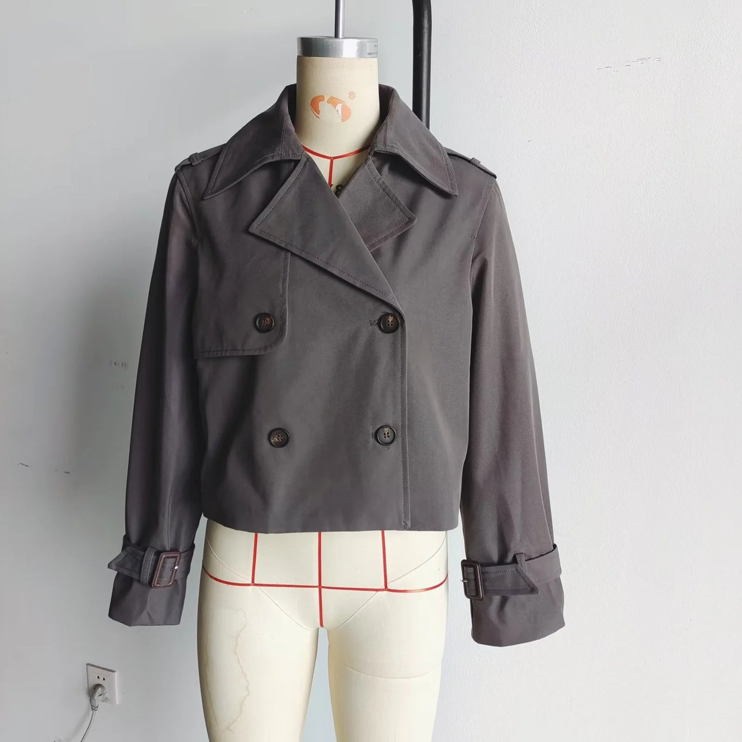 Women's cropped trench coat with double button placket and adjustable sleeves NOVAE