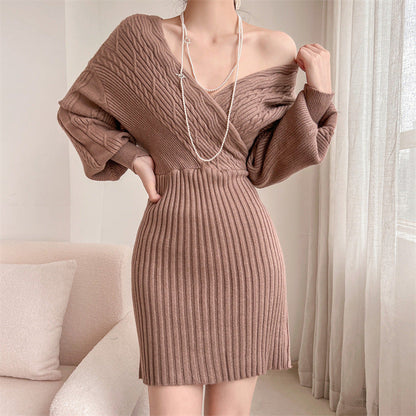 Women's Elegant Knit Dress with V-Neck and Textured Top NOVAE