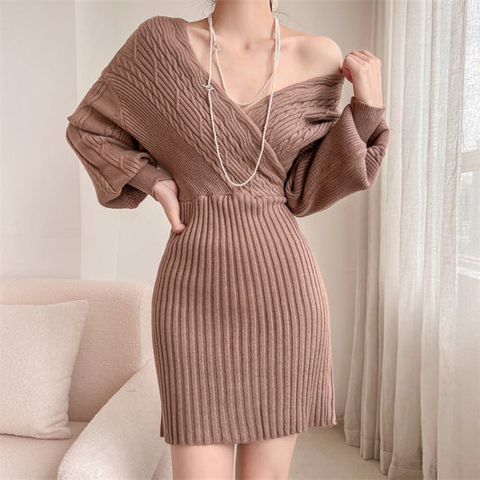 Women's Elegant Knit Dress with V-Neck and Textured Top NOVAE