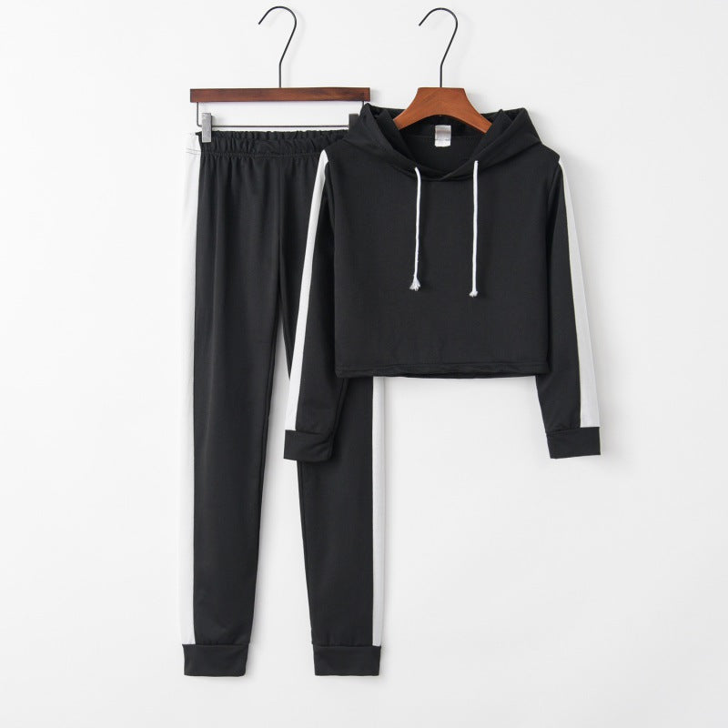 Women's sporty set with cropped hoodie and leggings NOVAE