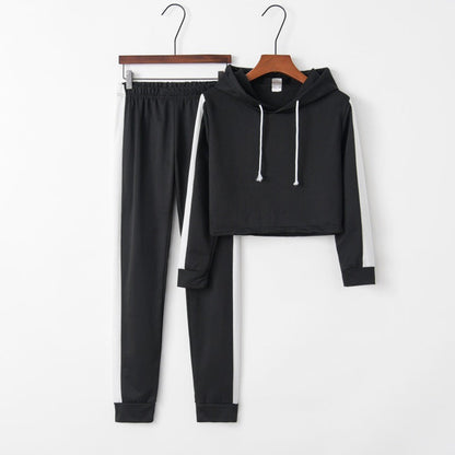 Women's sporty set with cropped hoodie and leggings NOVAE