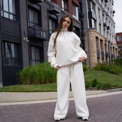 Women's half-zip hoodie with a relaxed fit NOVAE