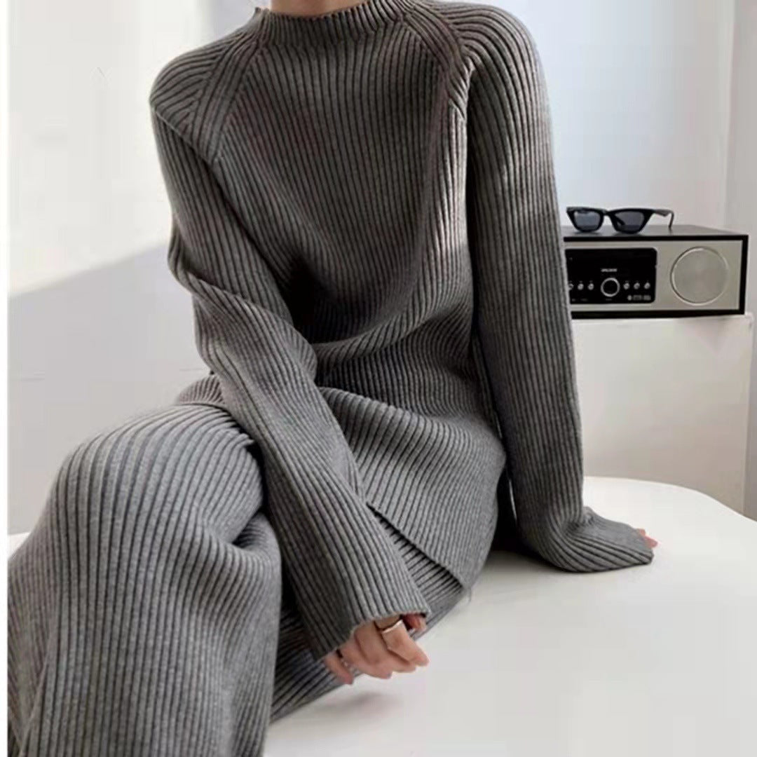 Women's knitted ensemble with a wide cut and elegant design NOVAE