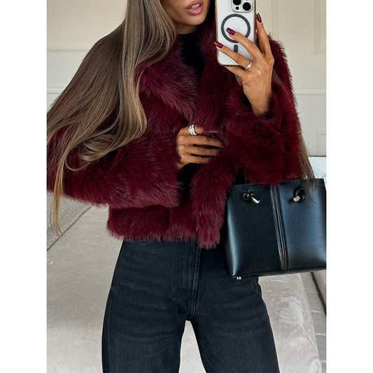 Women's faux fur jacket with an elegant cut NOVAE