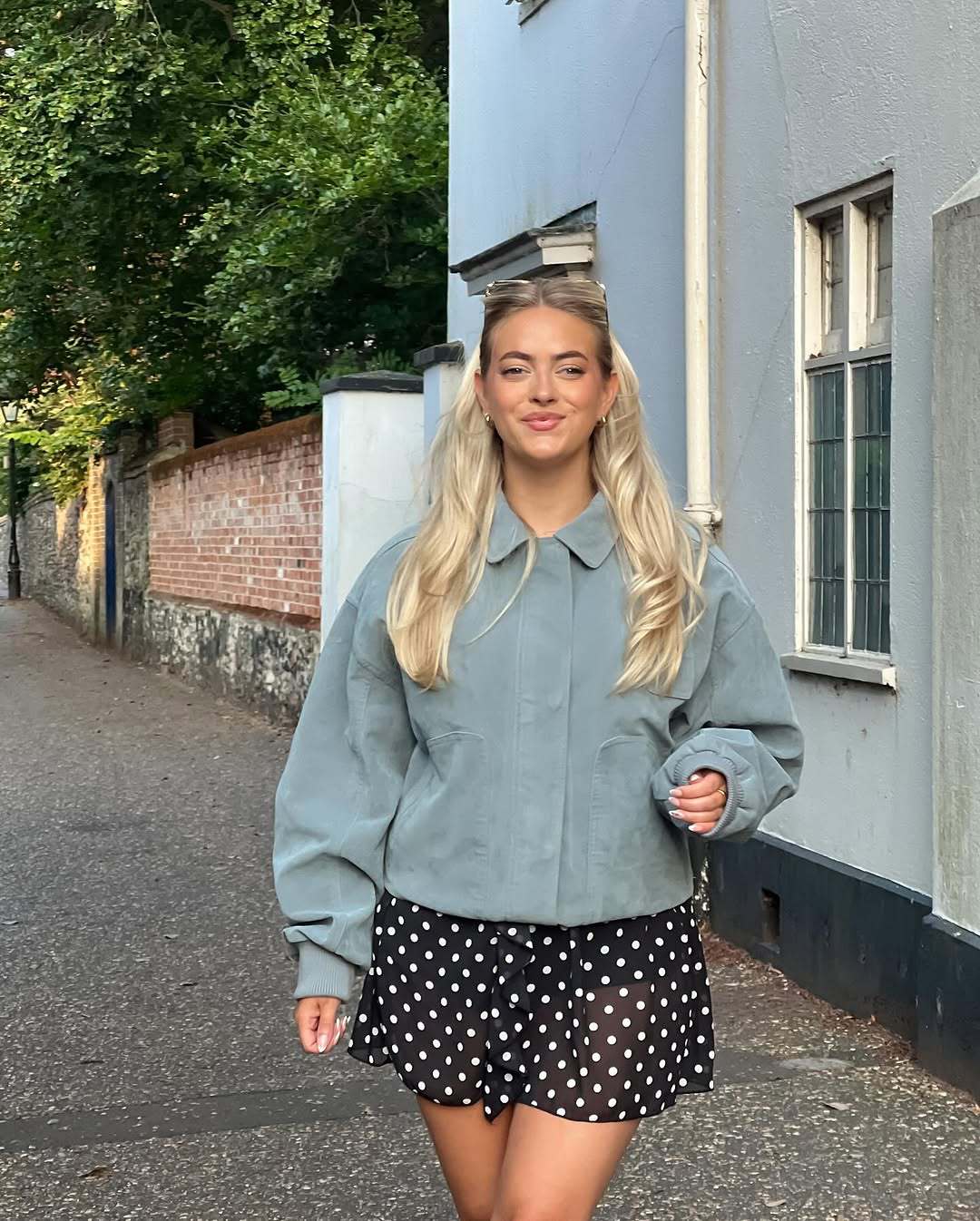 Women's short bomber jacket made of soft material with a casual cut NOVAE