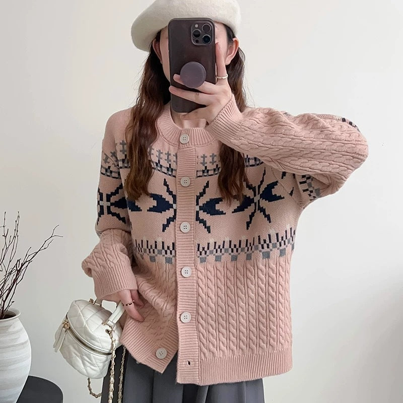 Women's chunky knit cardigan with decorative cable pattern and button details NOVAE