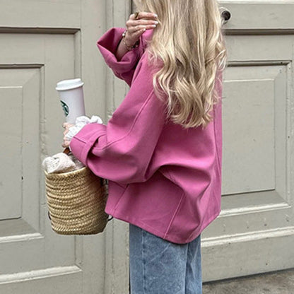 Women's casual oversized jacket with practical buttons and a wide cut NOVAE