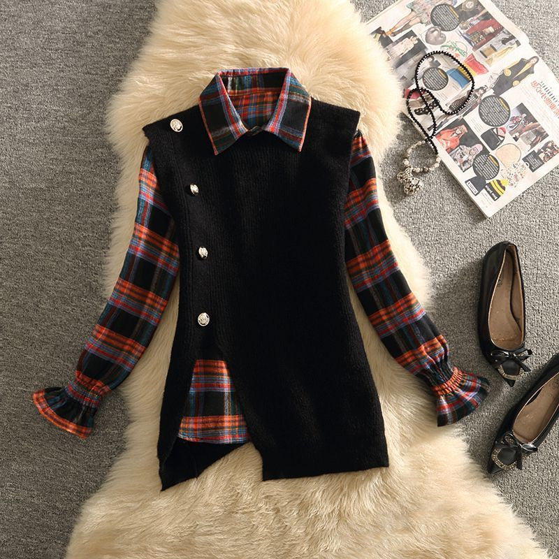 Women's knitted vest with elegant V-neck and button details NOVAE