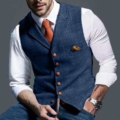 Men's stylish vest with elegant wooden buttons NOVAE
