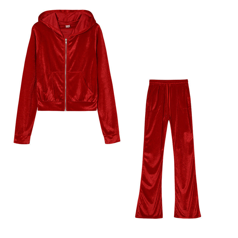 Women's sporty set consisting of a velvet hooded jacket and wide jogging pants NOVAE