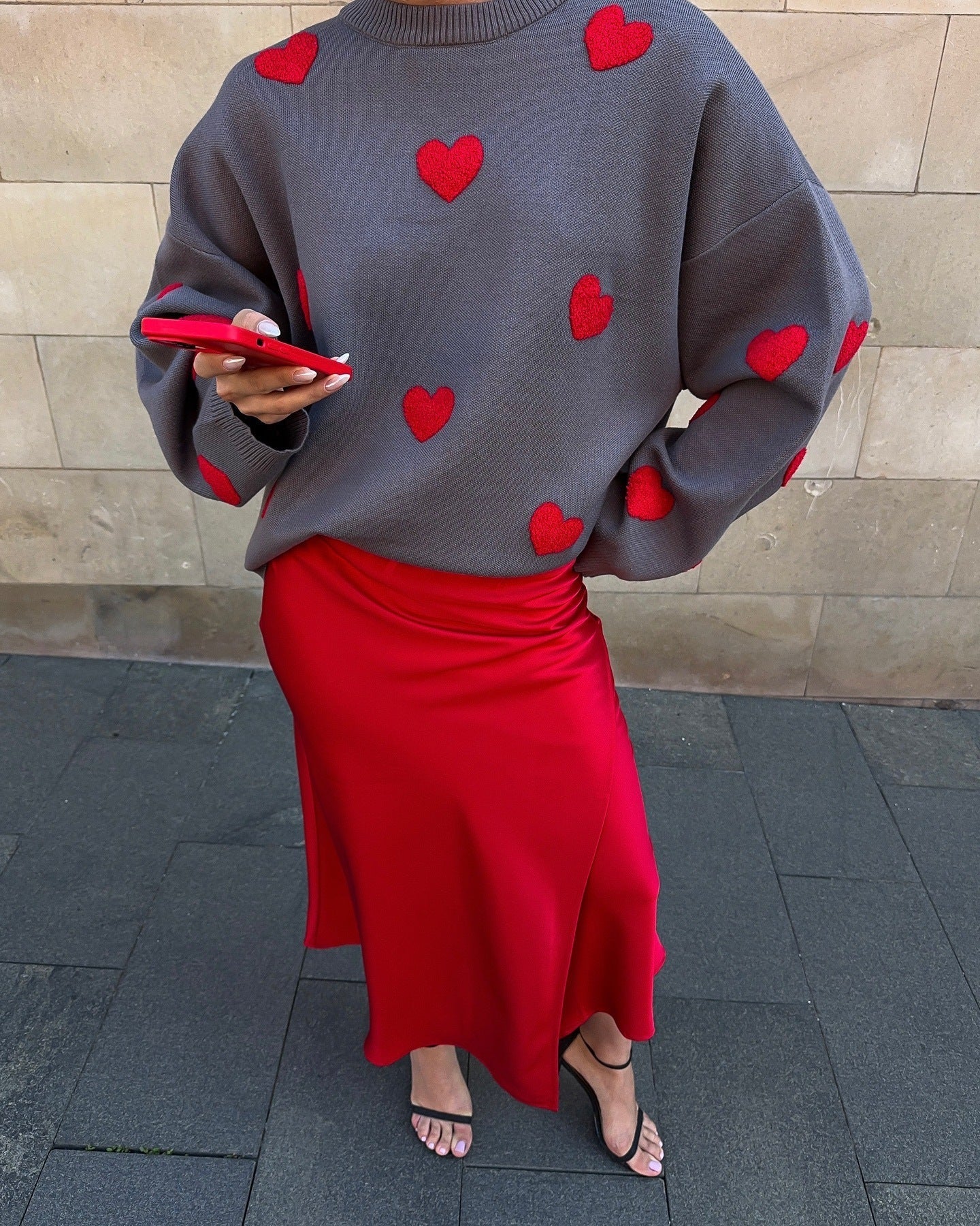 Women's sweater with heart appliqués and a relaxed fit NOVAE