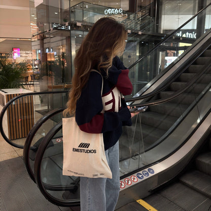 Women's sporty knit sweater with creative graphic design and casual cut NOVAE