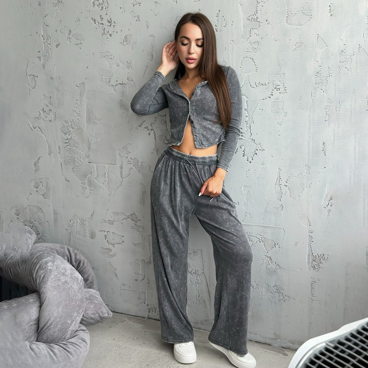 Women's sporty leisure set with cropped jacket and wide-leg trousers NOVAE