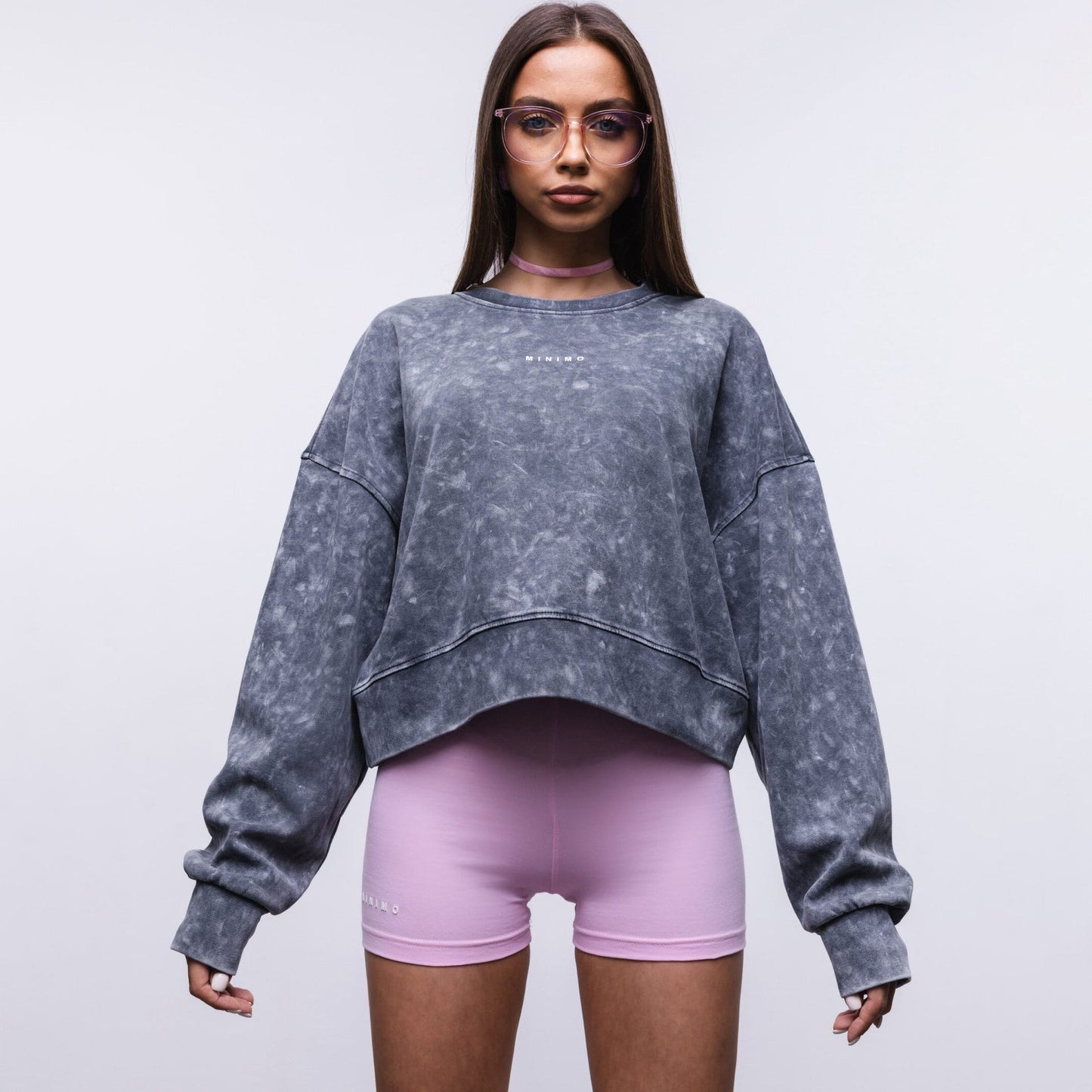 Women's cropped sweatshirt with wide sleeves and fashionable wash effect NOVAE
