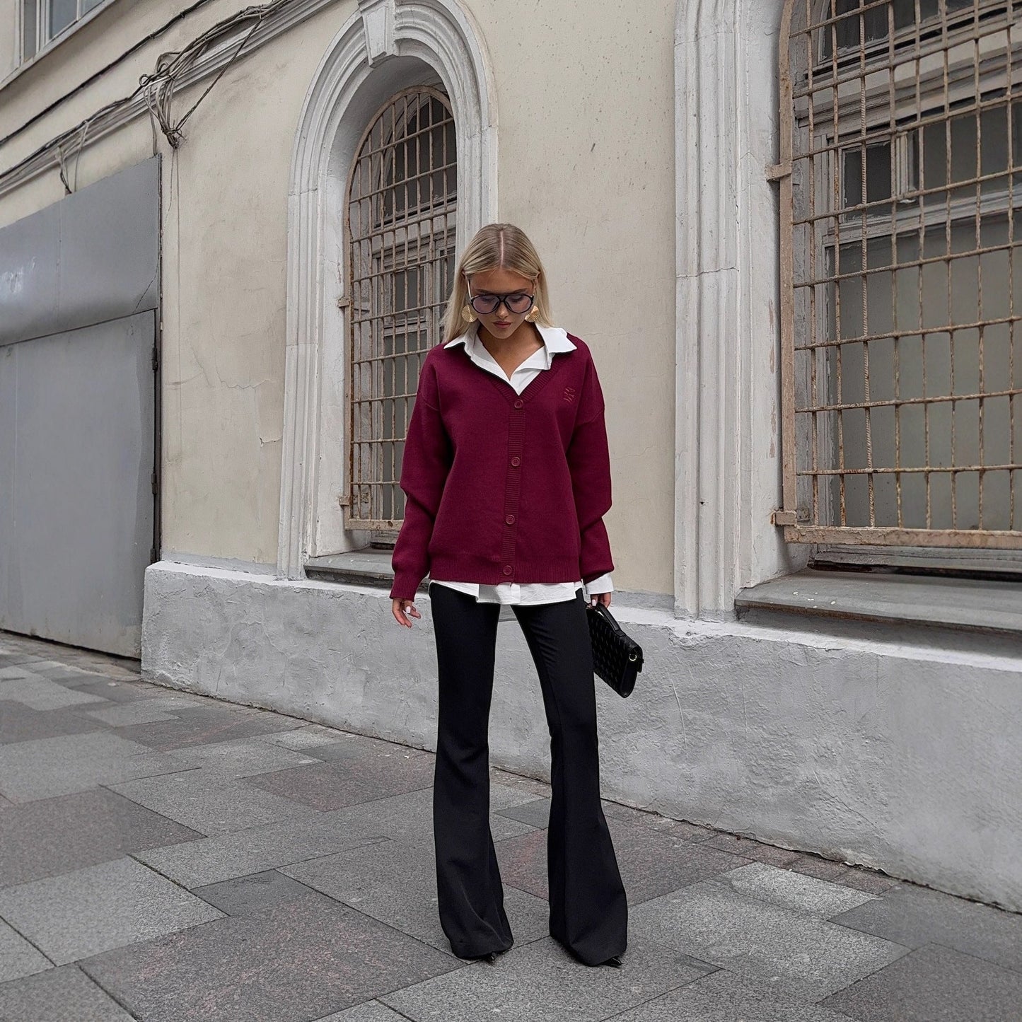 Women's oversized cardigan with elegant V-neck and comfortable button details NOVAE