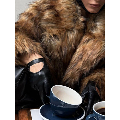 Women's luxury faux fur coat with wide lapel and adjustable belt NOVAE