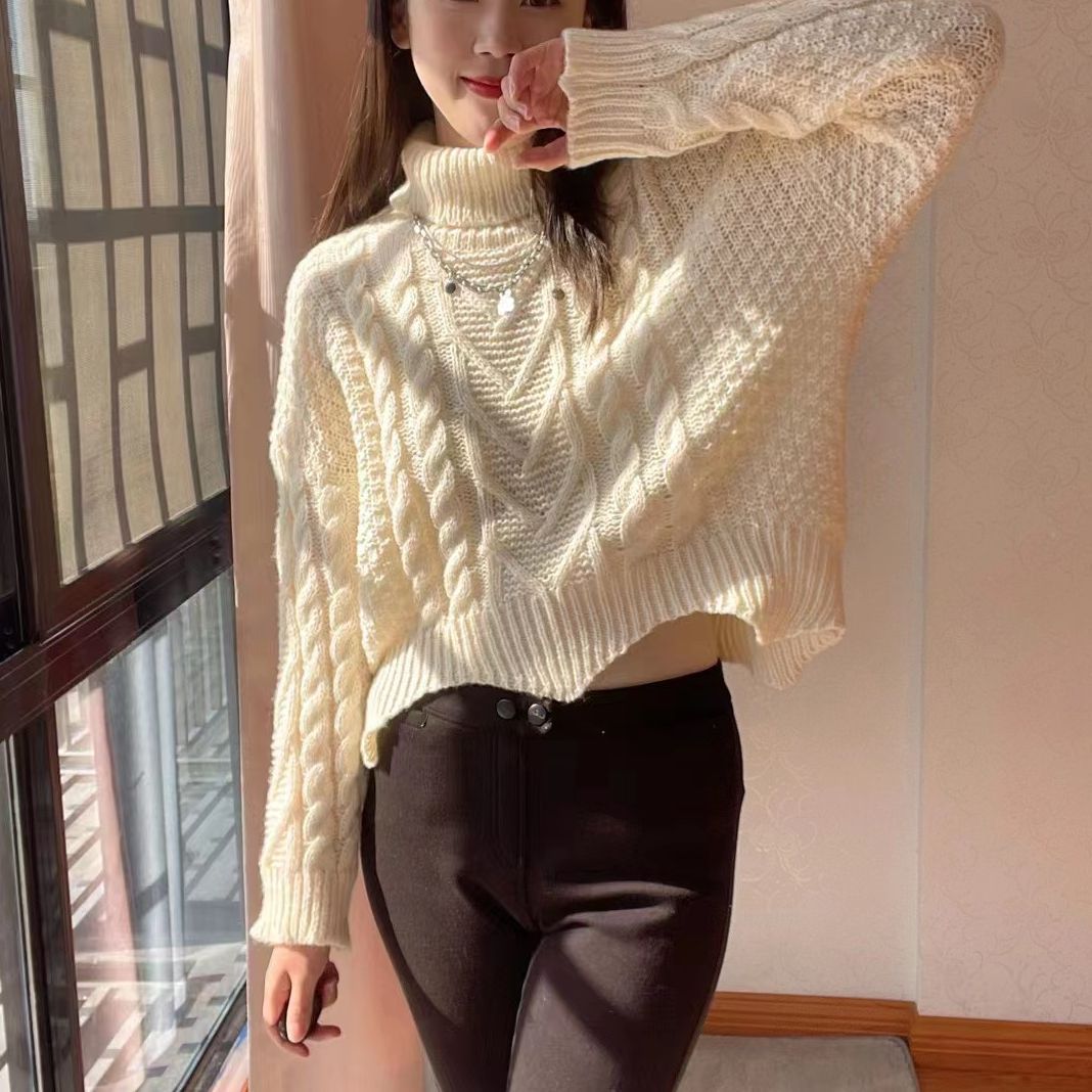Women's chunky knit sweater with high collar and cable pattern NOVAE