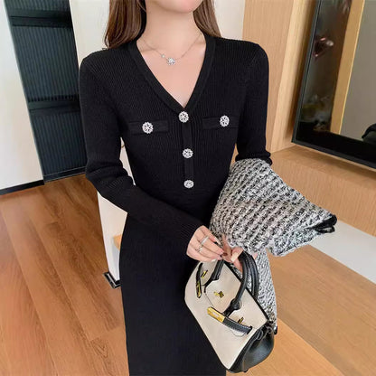 Women's Elegant Maxi Dress with V-Neck and Button Details NOVAE