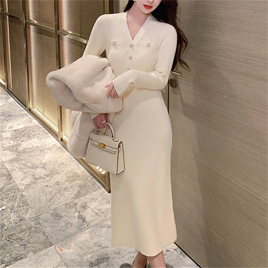 Women's Elegant Maxi Dress with V-Neck and Button Details NOVAE