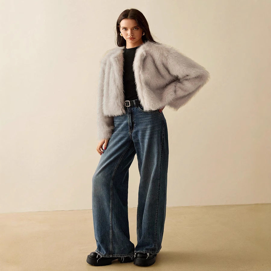 Women's extravagant short-sleeved fur jacket with voluminous sleeves NOVAE