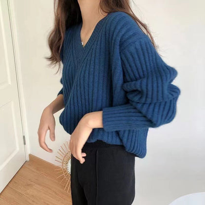 Women's viscose knit sweater with V-neck and ribbed design NOVAE
