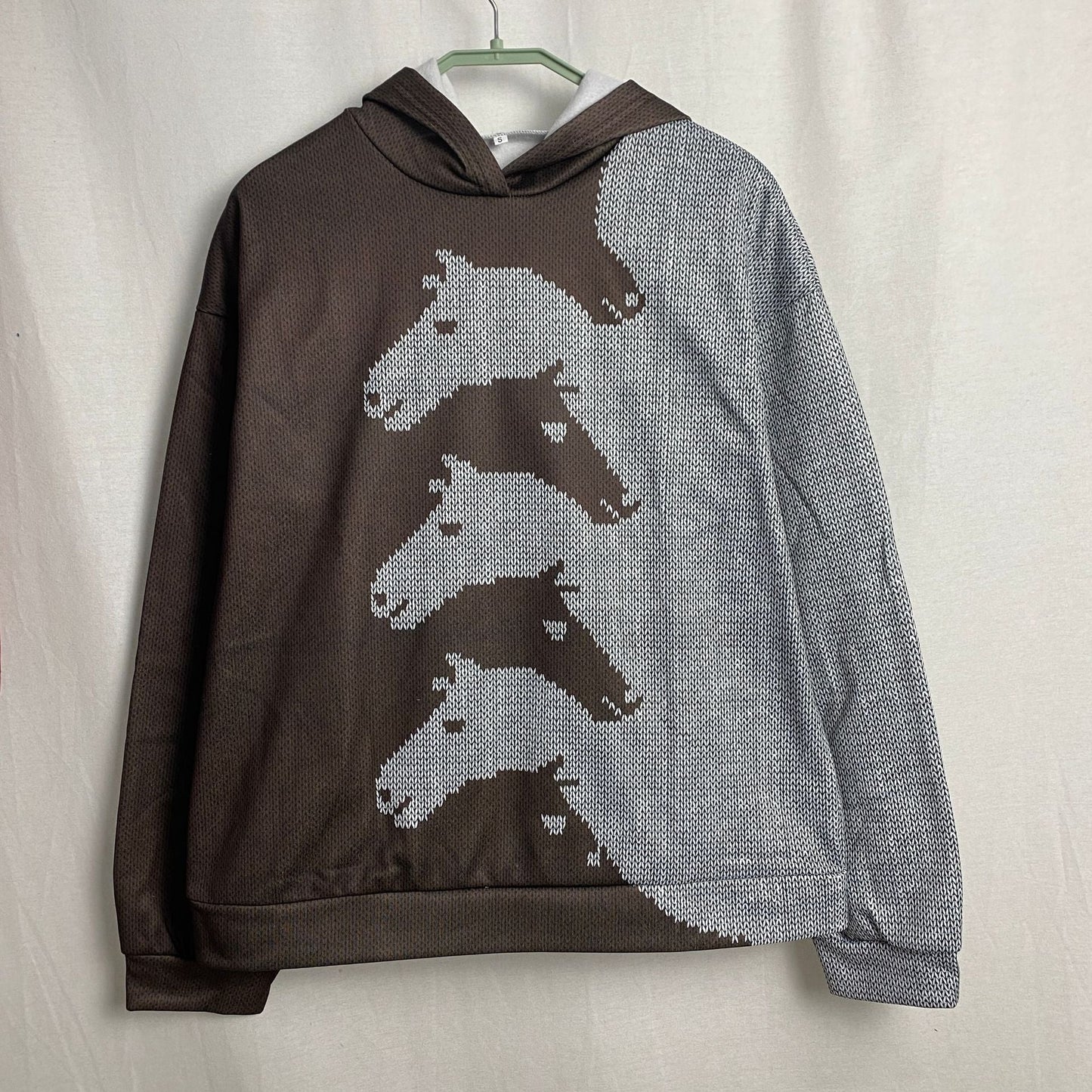 Women's hoodie with creative horse pattern and comfortable fit NOVAE