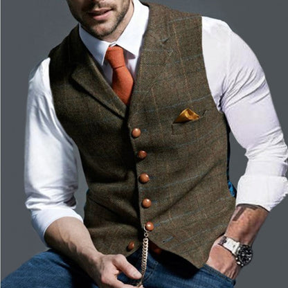 Men's stylish vest with elegant wooden buttons NOVAE