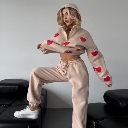 Women's cozy hooded top with heart motif and relaxed fit NOVAE