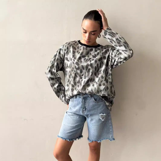 Women's casual sweatshirt with exciting animal motif NOVAE