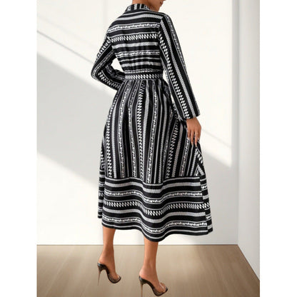 Women's maxi dress with a modern geometric pattern and a beautiful waist belt NOVAE