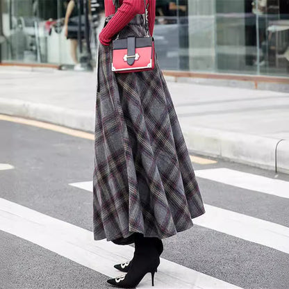 Women's elegant plaid skirt made of a high-quality wool blend with a high waistband NOVAE