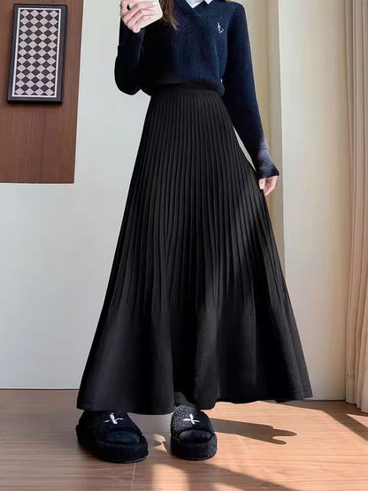 Women's elegant pleated skirt with high waist NOVAE