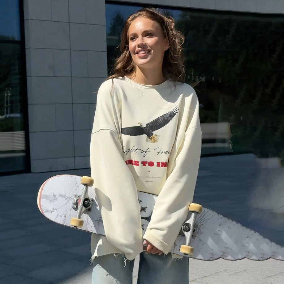 Women's oversized sweatshirt with creative graphic cut and casual design NOVAE