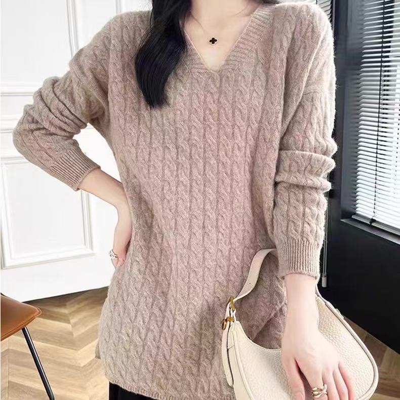 Women's chunky knit sweater with V-neck and relaxed fit NOVAE