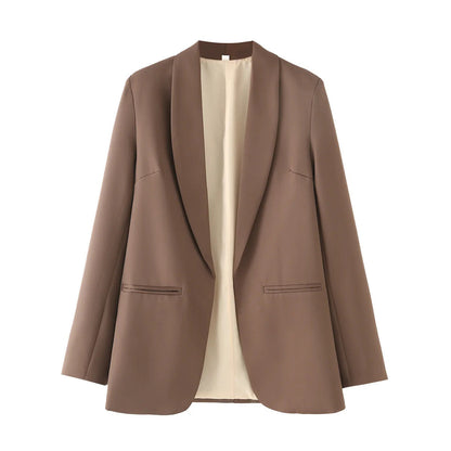 Women's elegant blazer with a modern cut and practical pockets NOVAE